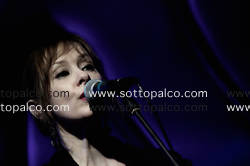 Foto concerto live Suzanne Vega  
 Close up Tour  al Modo Club Salerno