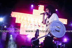 Foto concerto live CAPAREZZA 
Rock In Roma 
Ippodromo delle Capannelle 
Roma 20/07/2012