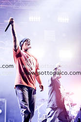 Foto concerto live J-AX 
Rock in Roma 
Ippodromo delle Capannelle 
Roma 11 luglio 2012 
 
con SPACE ONE