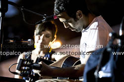 Foto concerto live COLAPESCE 
ARRIVERANNO PRESTO - FESTIVAL 
42 RECORDS 
SuperSanto's 
San Lorenzo Estate 
Roma 07 luglio 2012 
 
con MEG